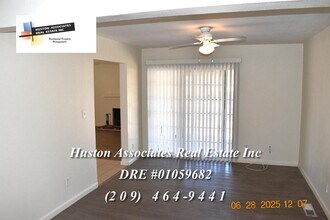 535 W North St in Manteca, CA - Building Photo - Building Photo