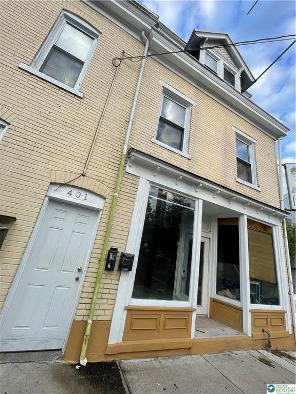 property at 401 N Eighth St