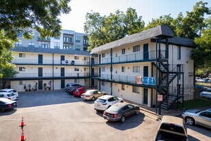 Barton Springs Apartments in Austin, TX - Building Photo