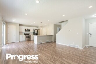 827 Flint St in Layton, UT - Building Photo - Building Photo