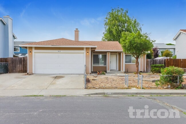 property at 810 Yosemite Way