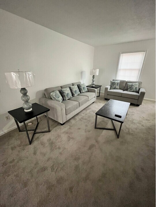 217 Northpoint Ave in High Point, NC - Building Photo