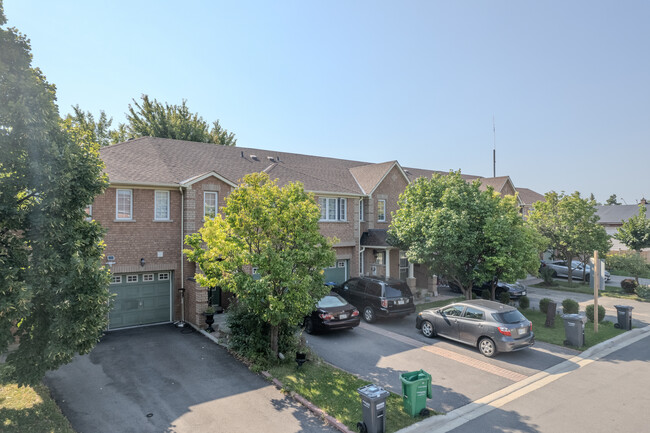 7 James St in Mississauga, ON - Building Photo - Building Photo