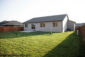 9800 S 72nd St in Lincoln, NE - Building Photo - Building Photo