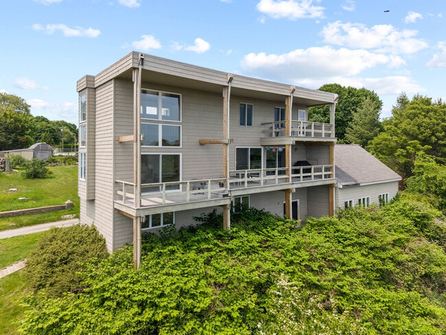 property at 70 Prospect Hill Rd