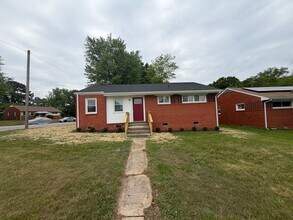2100 Wright Ave in Richmond, VA - Building Photo - Building Photo