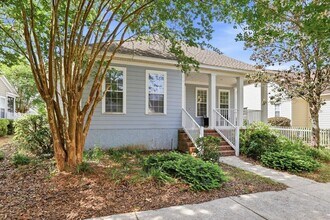 3253 Stanhope Dr in Tallahassee, FL - Foto de edificio - Building Photo