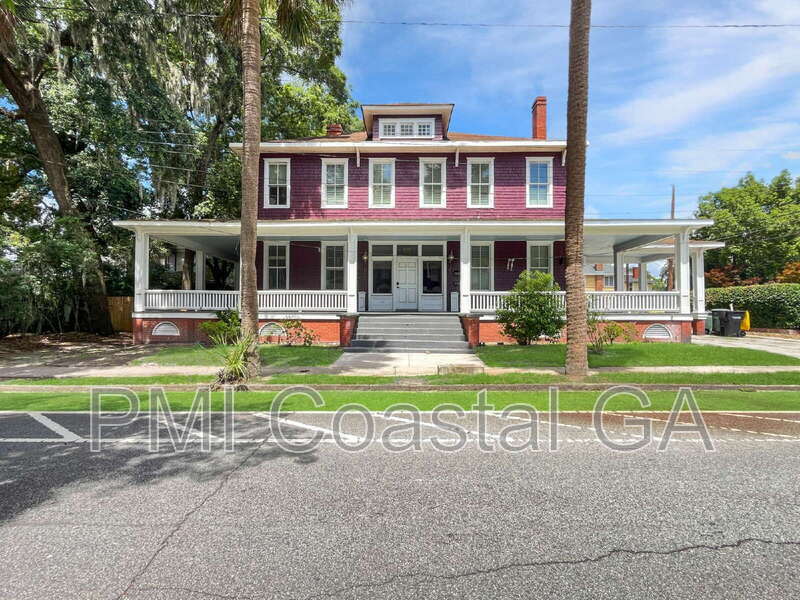 2115 Lincoln St in Savannah, GA - Building Photo