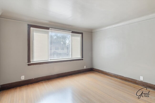 14027 Montrose St in Detroit, MI - Foto de edificio - Building Photo