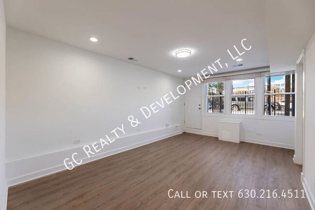 3529 S Indiana Ave in Chicago, IL - Building Photo - Building Photo