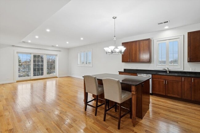 6436 N Lehigh Ave in Chicago, IL - Building Photo - Building Photo