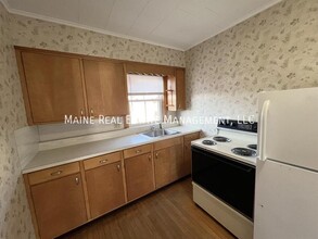 132 Wilson St-Unit -2C in Brewer, ME - Building Photo - Building Photo