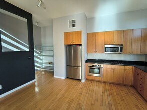 27 Moss Ln in Oakland, CA - Building Photo - Building Photo