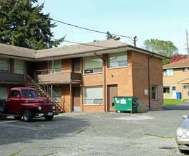 Saraman Apartments in Seattle, WA - Building Photo - Building Photo