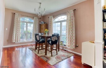 10 Marco Polo Ct in Franklin Township, NJ - Building Photo - Building Photo