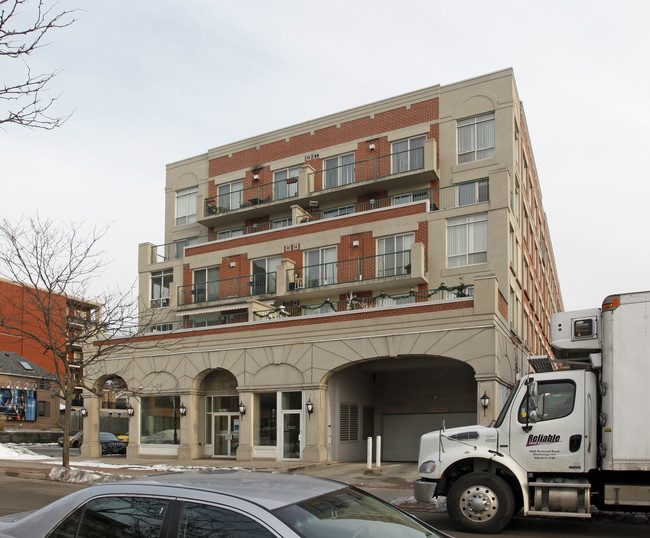 The Residences of Village Square in Burlington, ON - Building Photo - Building Photo