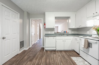 Brookwood Townhomes in Winder, GA - Building Photo - Interior Photo
