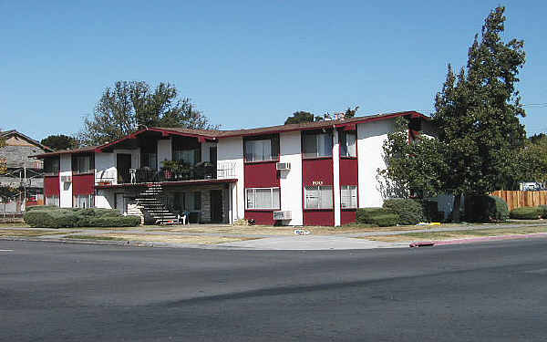 900 Broadway St in Fairfield, CA - Foto de edificio - Building Photo