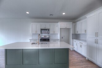 2817 E 81st Pl in Tulsa, OK - Building Photo - Building Photo