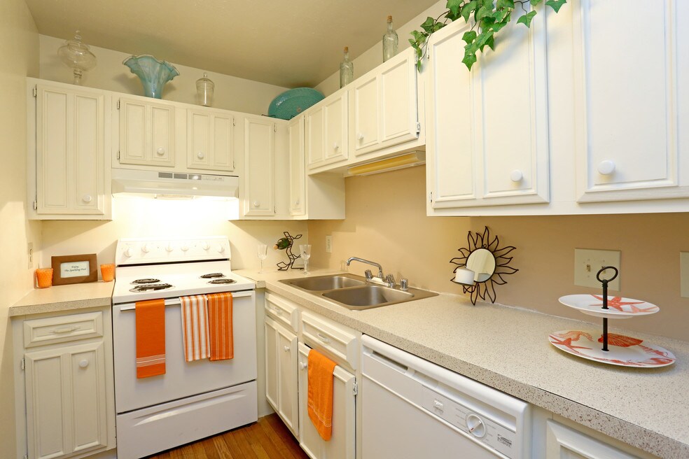 The Arbors Apartments and Nearby Albuquerque Apartments For Rent