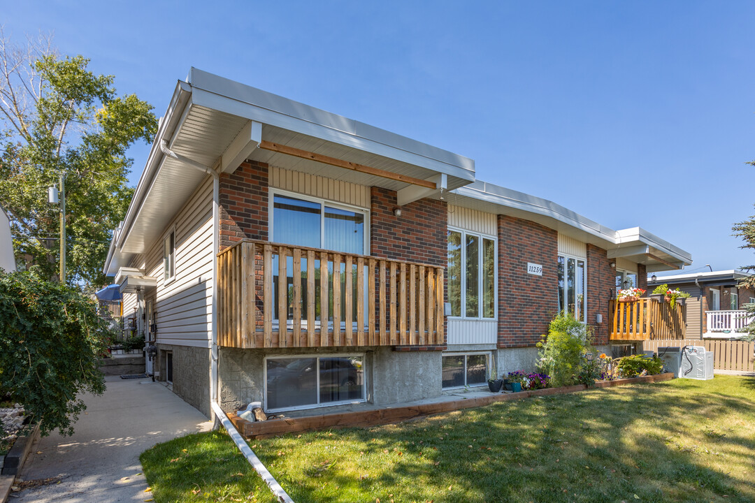 11259 Sixth SW in Calgary, AB - Building Photo