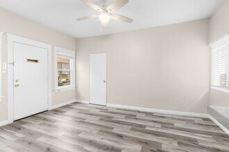 119 Orange Ave in Long Beach, CA - Foto de edificio - Building Photo