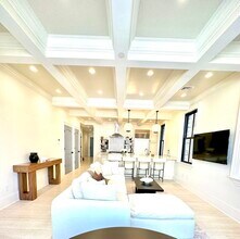 6 Douglas St in Boston, MA - Building Photo - Building Photo