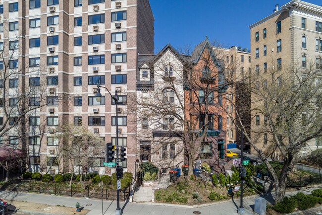 The Windsor in Washington, DC - Building Photo - Building Photo