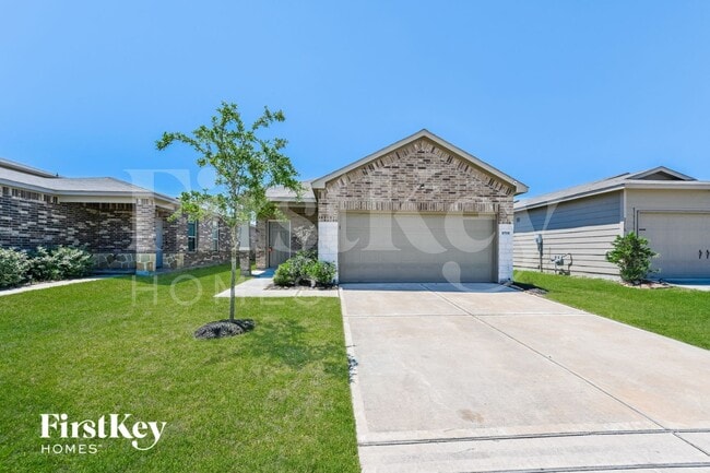 property at 2722 Skyview Long Dr