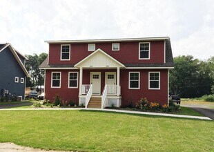 289 E 19th St in Holland, MI - Building Photo - Building Photo