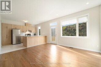 684 Expansion Rd in Ottawa, ON - Building Photo - Building Photo