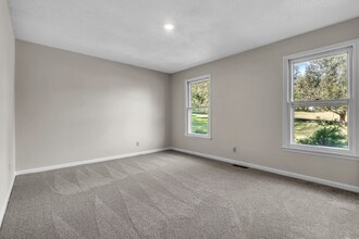 425 Centennial Ave in Lewisburg, TN - Foto de edificio - Building Photo