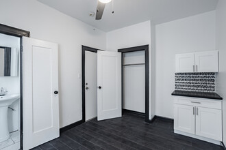 St. Moritz Apartments LLC in Los Angeles, CA - Building Photo - Interior Photo