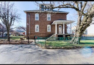 43 Arthur St in Worcester, MA - Foto de edificio - Building Photo