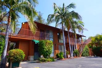 Sarah St Apartments in North Hollywood, CA - Building Photo - Building Photo