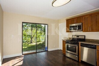 5927 Ithaca Cir W in Greenacres, FL - Building Photo - Building Photo