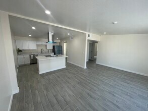 2325 N 30th St in Phoenix, AZ - Building Photo - Building Photo