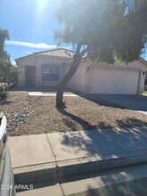15733 W Watson Ln in Surprise, AZ - Foto de edificio - Building Photo