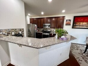 151 Fairfield Cir N in Royersford, PA - Building Photo - Building Photo