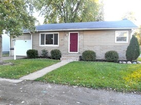 1604 Sycamore St in Granite City, IL - Building Photo