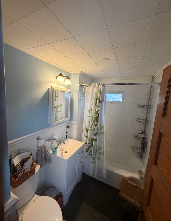 52 Everett St in Easthampton, MA - Building Photo - Building Photo