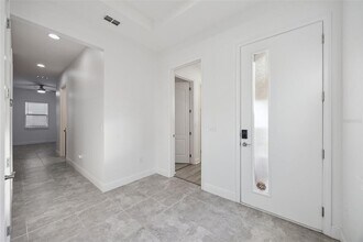 5013 E Fountainwood Dr in St. Cloud, FL - Building Photo - Building Photo