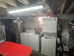44 Sterling St, Unit #1 in Somerville, MA - Foto de edificio - Building Photo