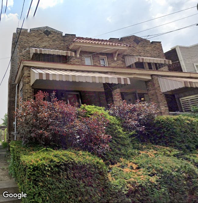property at 3324 Niagara St