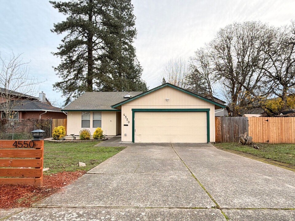 4550 SW 165th Ave in Beaverton, OR - Building Photo