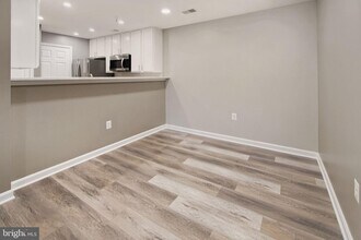 6602 Lake Park Dr-Unit -202 in Greenbelt, MD - Building Photo - Building Photo