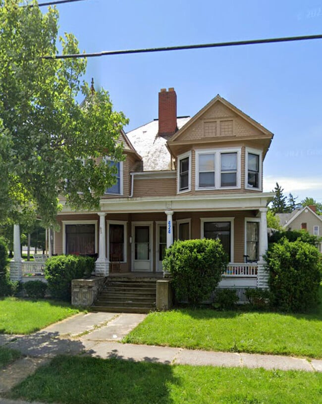 property at 424 E Maumee St