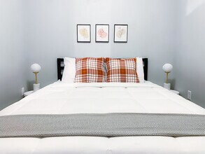 2301 Ingersoll Ave in Des Moines, IA - Foto de edificio - Building Photo