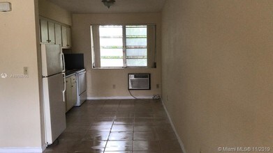 13990 NE 20th Ct-Unit -6 in North Miami Beach, FL - Building Photo - Building Photo