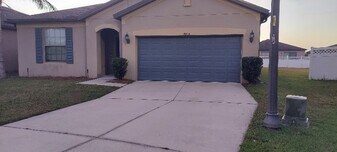 8858 Conway Rd in Polk City, FL - Building Photo